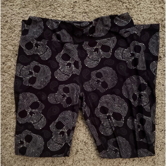 CP Designs Skull Leggings - Picture 1 of 4